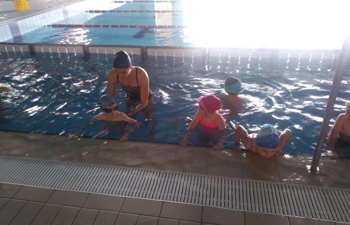 Pierwsze zajęcia na basenie w Janowie Lubelskim
